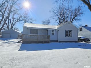 312 Albert St, Creve Coeur, IL
