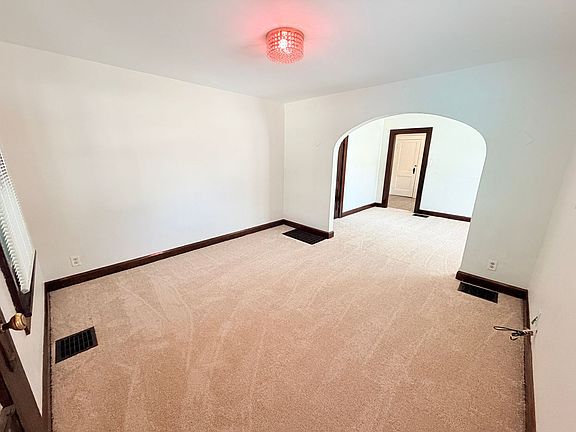 4th image of 1250 N Colorado Ave