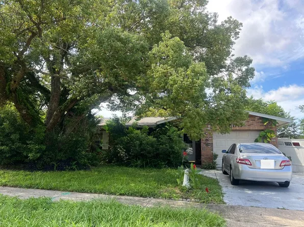 1749 Haverhill Dr, Deltona, FL 32725