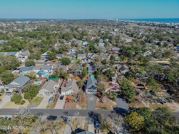 4th image of 110 NE 15th Street