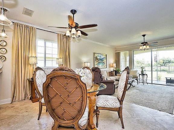 Dining/living great room