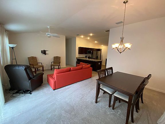 3rd image of 2404 Kelly Pl