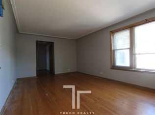 7508 N Claremont Ave, Chicago, IL 60645