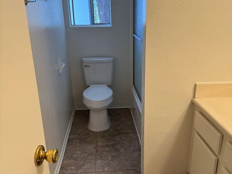 24508 Canada St #24508 — Photo 11