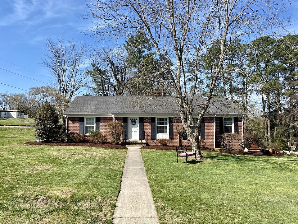 1st image of 216 Orchard Dr