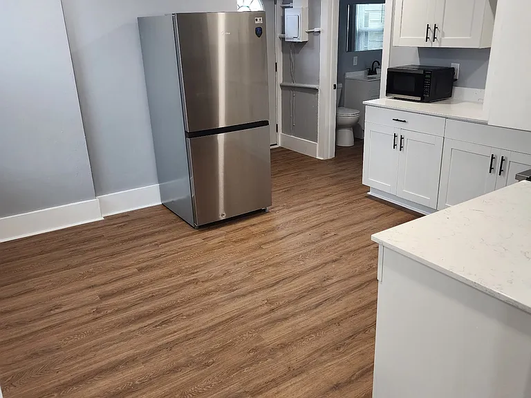 221 Reese St #B — Photo 8