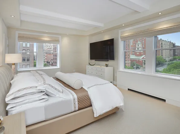 1111 Park Avenue image 5 of 24