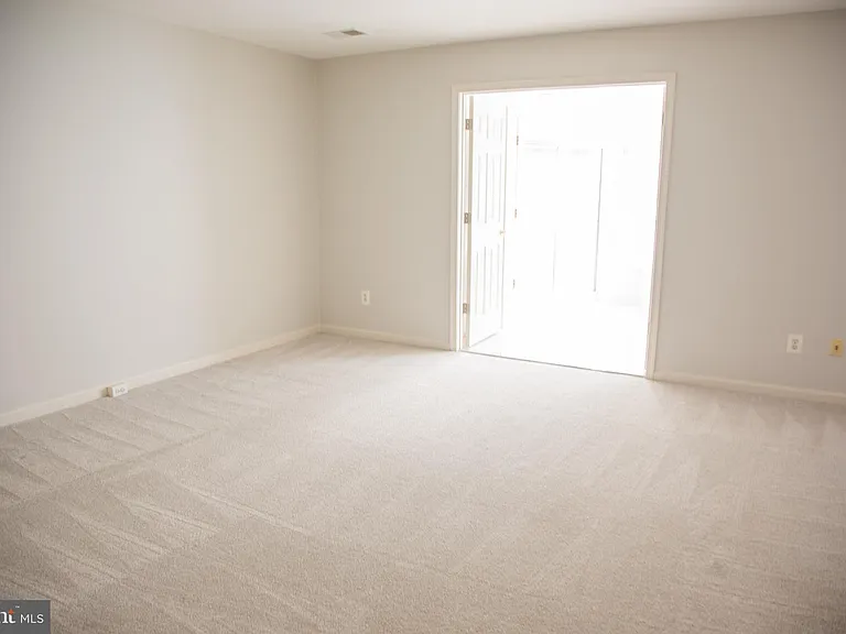 3347 Wilton Crest Ct — Photo 12