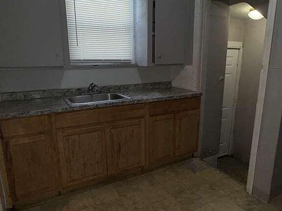 5th image of 9605 Decatur St