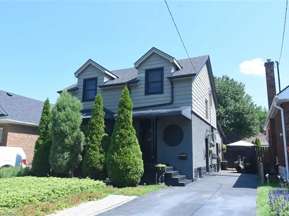 139 Garside Ave S, Hamilton, ON L8K 2W1