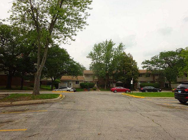 2nd image of 813 Pin Oak Ln