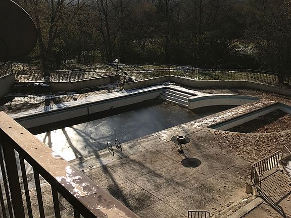 5th image of 430 Walnut Creek Ln Unit 2202