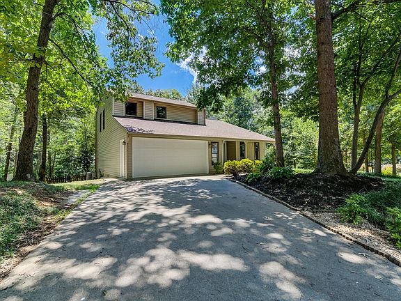 3rd image of 1863 Woodmere Ct