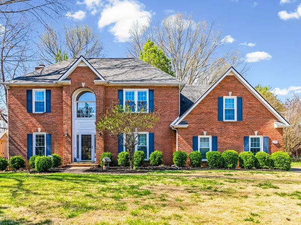 206 Longwood Ln, Clarksville, TN 37043