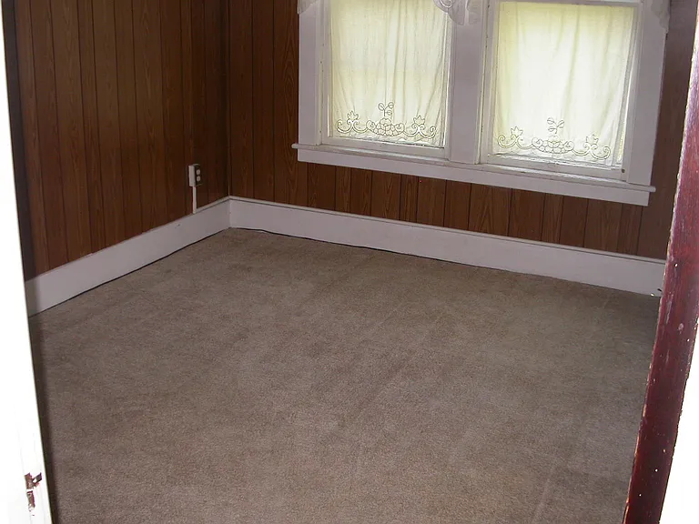 329 Macarthur Pkwy #3 — Photo 10