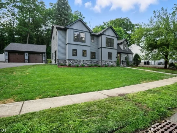 51 Southwynde Dr, Denville Twp., NJ 07834