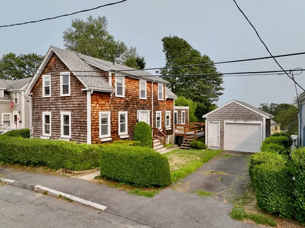 12 Mount Vernon St, Marblehead, MA 01945