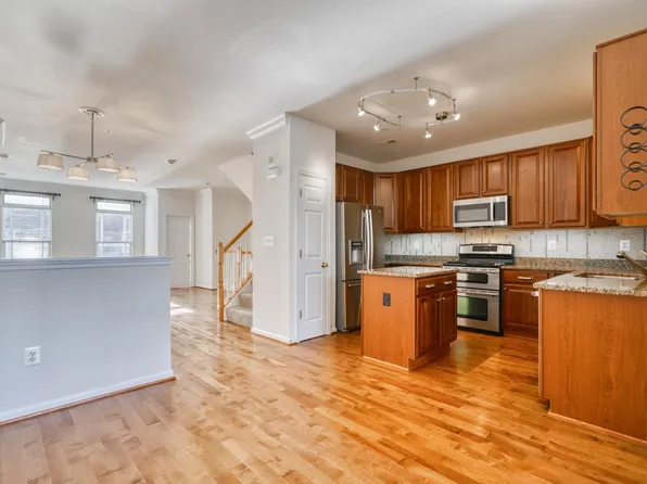 856 E Lombard St, Baltimore, MD 21202