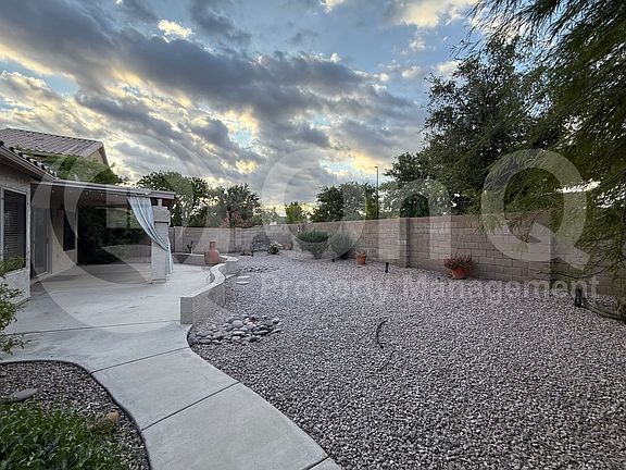 5th image of 685 W Estrella Dr