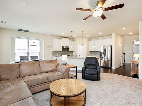 4th image of 4002 Horseshoe Ln