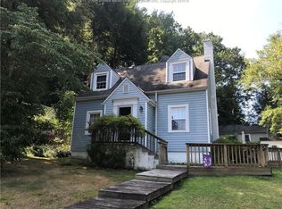 1146 Hickory Rd, Charleston, WV 25314