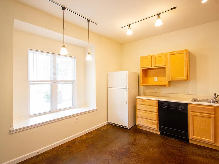 Scholar's Quad Collegiate Apartments — Photo 50