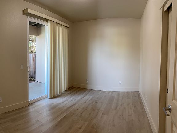 5th image of 285 Cypress Park