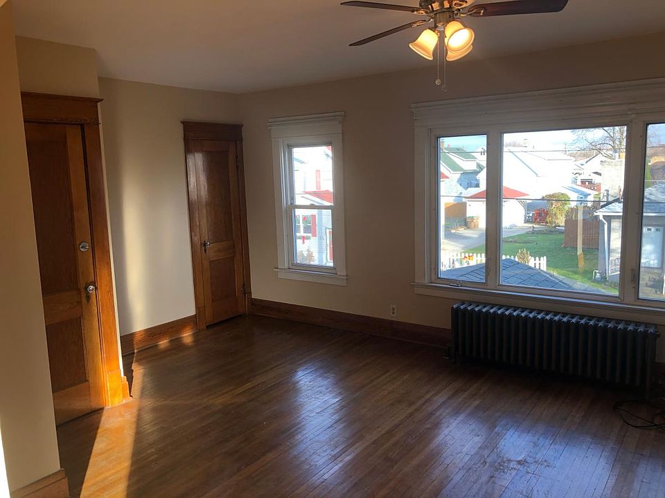 1st image of 26 Pleasant Pkwy