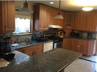 3905 212th St, Flushing, NY 11361