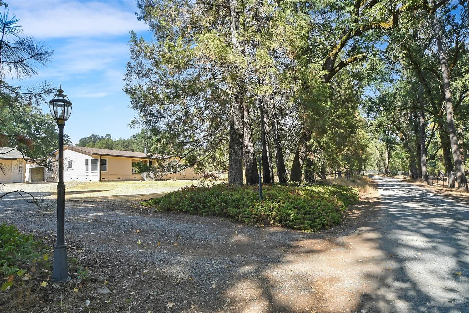 14426 Indiana School Rd photo 1