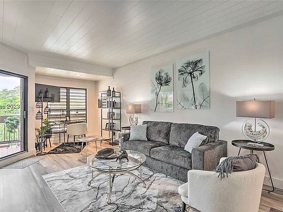 3rd image of 17 Harbourside Ln APT 7108