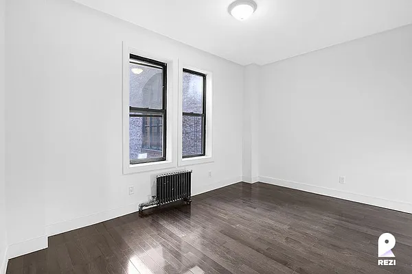 Rented by REZI | media 15