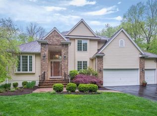 9 Bellatrix Rd, Randolph, NJ 07869