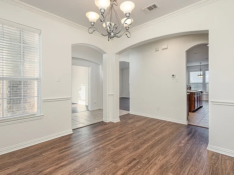 1432 Palestine Dr — Photo 5