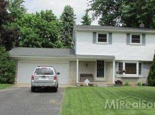 8171 Marcrest Dr, Shelby Township, MI 48316