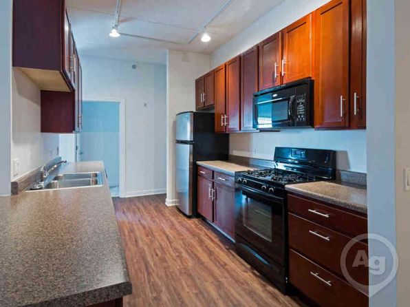 301 N Riverwalk Dr #9D9A9BAD4
