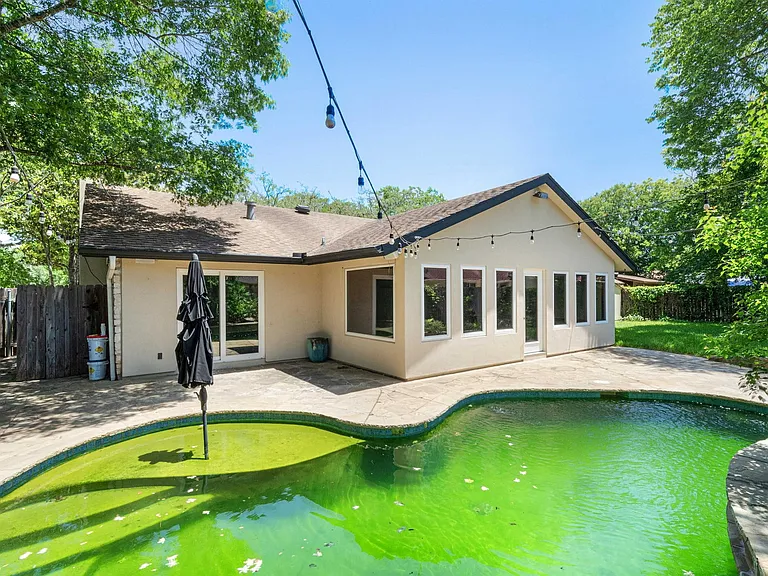 3215 Sesbania Dr — Photo 31