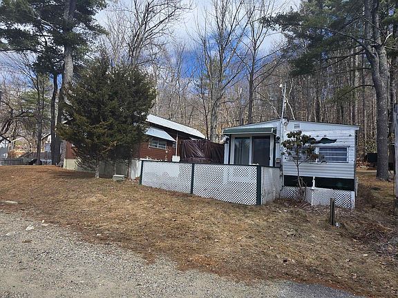 2nd image of 6 Viewland Court #26