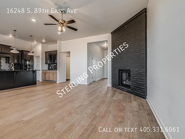 16248 S 89th East Ave — Photo 7