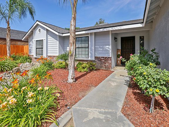 4th image of 1442 S Hillcrest Dr