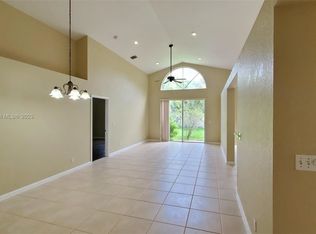 4819 NW 22nd Pl, Pompano Beach, FL 33063