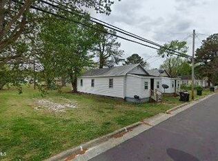 3615 S Walnut St, Farmville, NC 27828