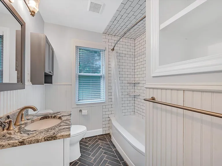 37721 Grantland St — Photo 16