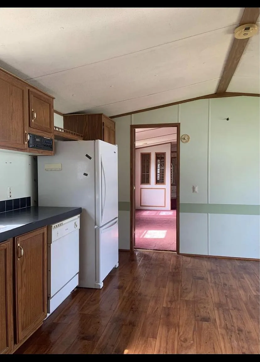 2 bed, 1000 sqft, $825 — Photo 3