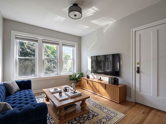 4th image of 4456 N Kenneth Ave #3