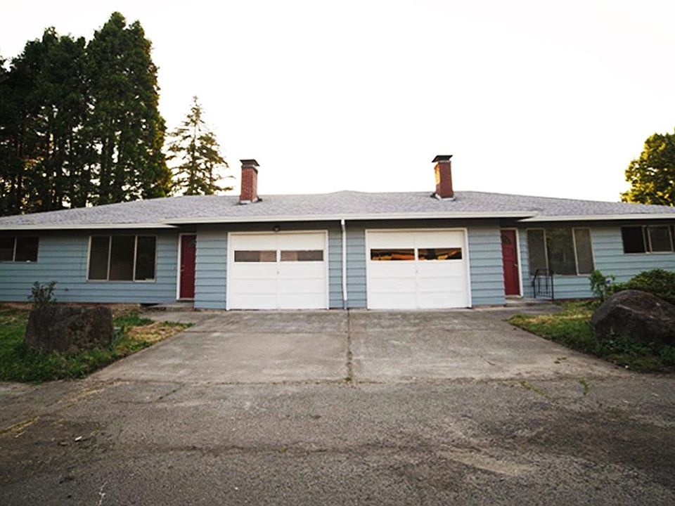 1st image of 1154 NE Turner Dr