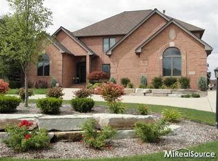 4056 Scott B Dr, Saint Clair, MI 48079