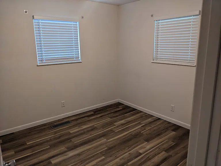 204 E Kildare Ave — Photo 17