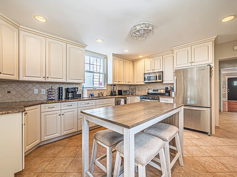 128 Ridgeway Ave — Photo 21