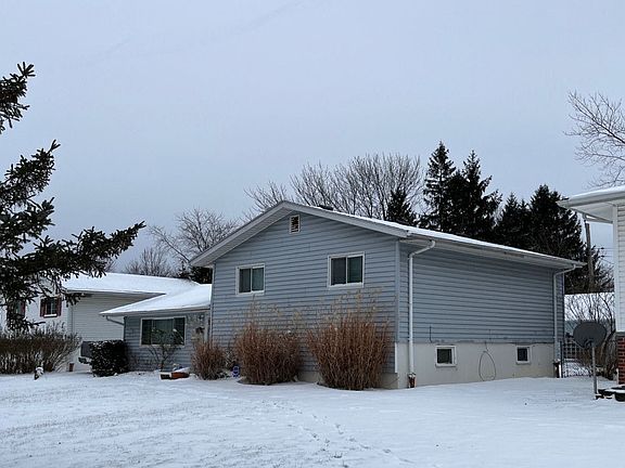 2nd image of 5568 Vickie Ln